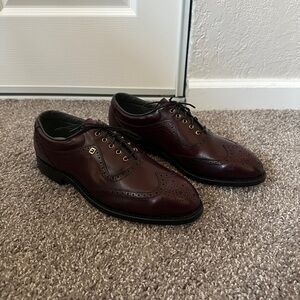 *VINTAGE* Footjoy Brown Shield Wingtip Gold Shoes for men